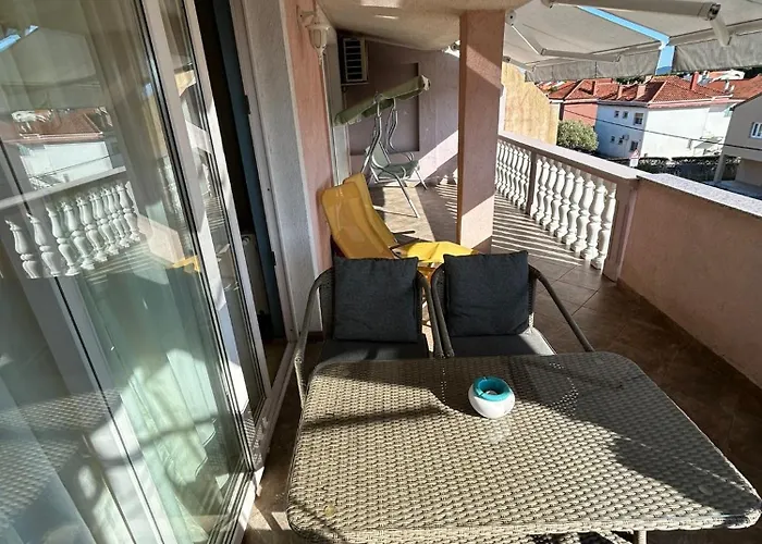 Lucija Apartman Zára